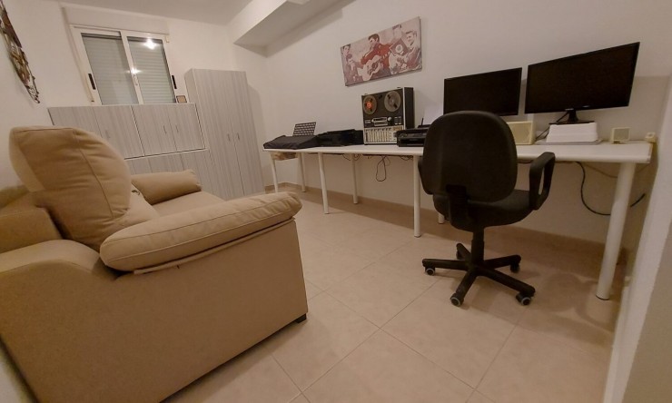Resale - Townhouse -
Benijofar