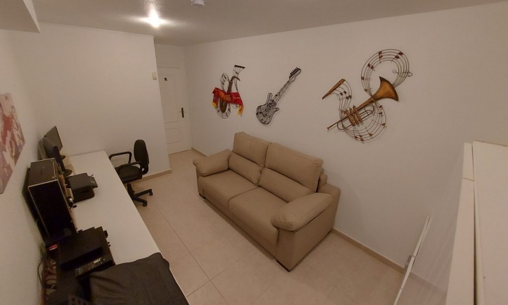 Resale - Townhouse -
Benijofar