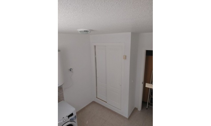 Resale - Townhouse -
Benijofar