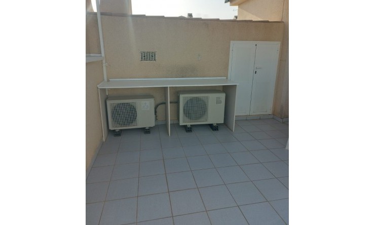 Resale - Townhouse -
Benijofar