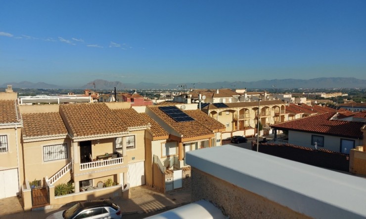 Resale - Townhouse -
Benijofar