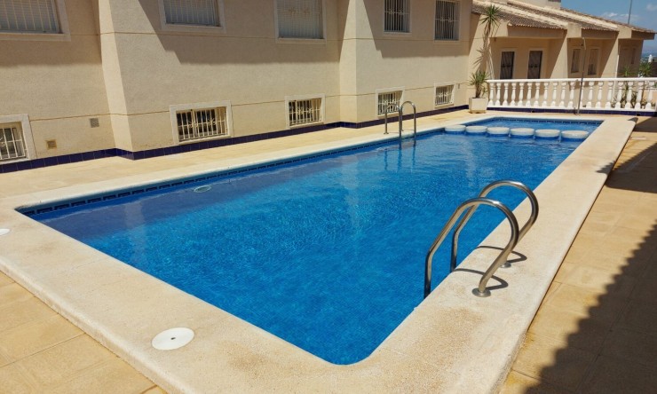 Resale - Townhouse -
Benijofar