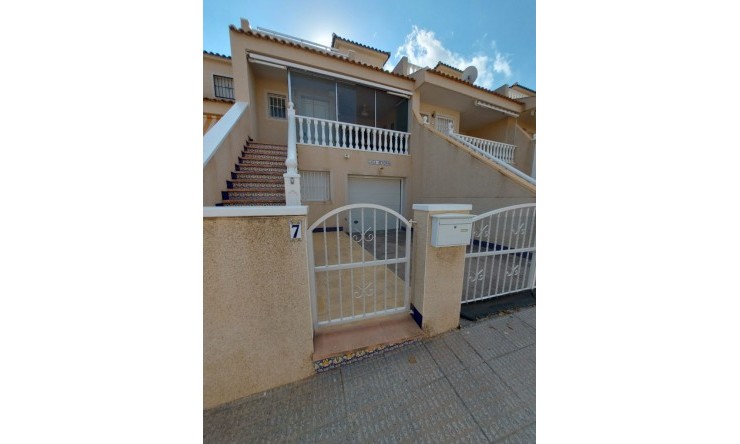 Resale - Townhouse -
Benijofar