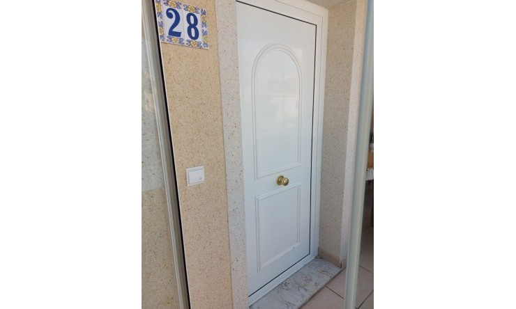 Resale - Townhouse -
Benijofar