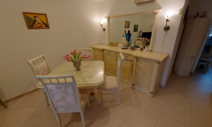 Resale - Townhouse -
Benijofar