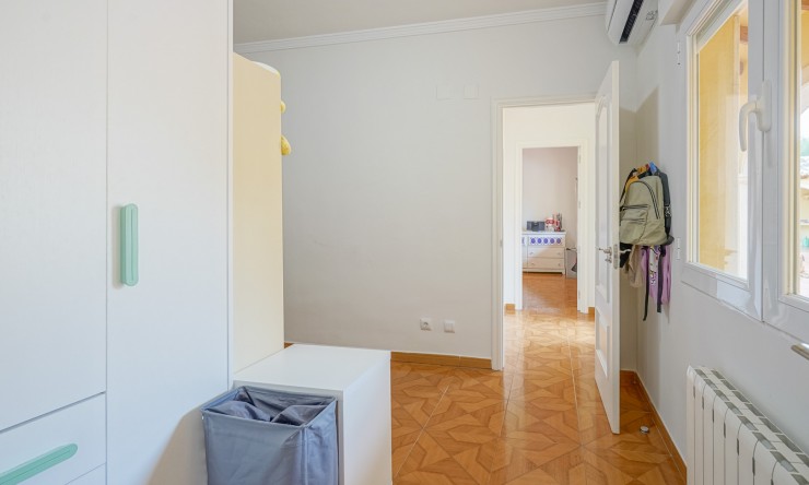 Resale - Villa -
Gata de Gorgos