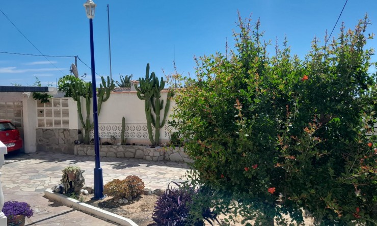 Wiederverkauf - Villa -
Calpe