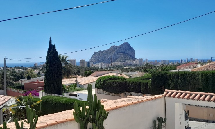 Wiederverkauf - Villa -
Calpe