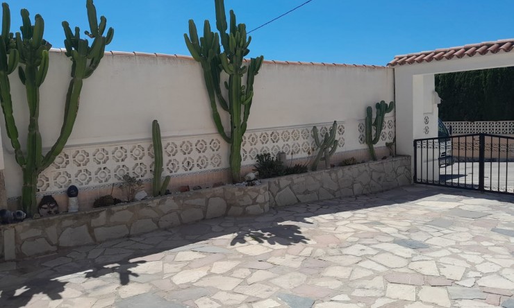 Wiederverkauf - Villa -
Calpe