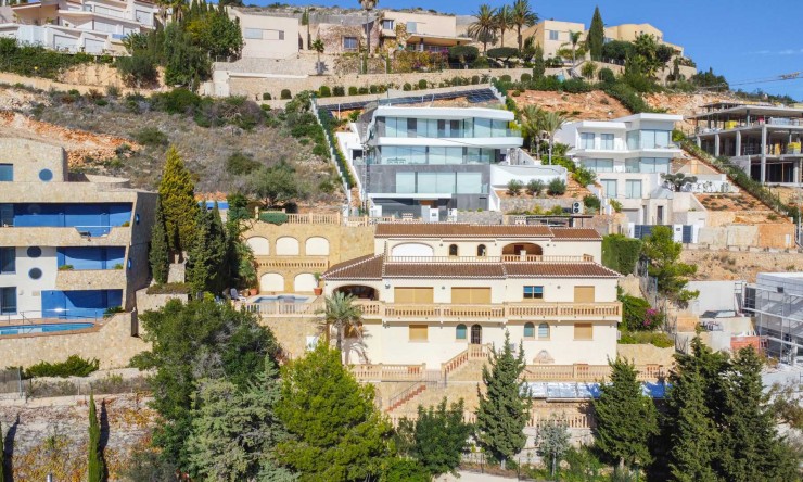 Reventa - Villa -
Jávea - La Corona