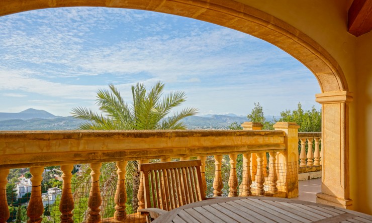 Reventa - Villa -
Jávea - La Corona