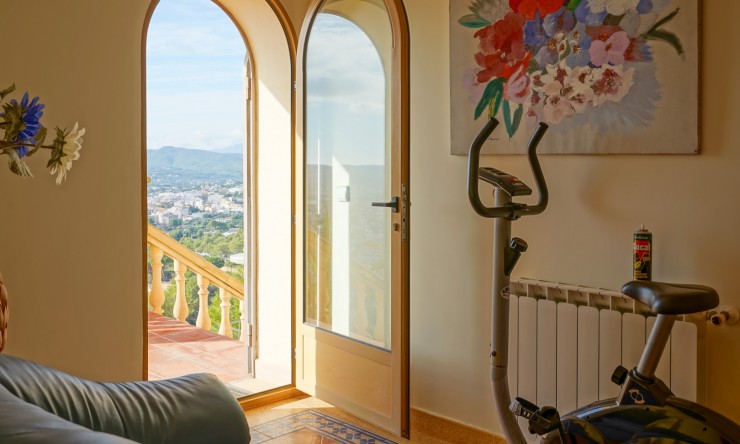 Reventa - Villa -
Jávea - La Corona