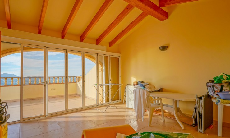 Reventa - Villa -
Jávea - La Corona