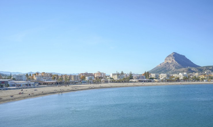 Reventa - Villa -
Jávea - La Corona