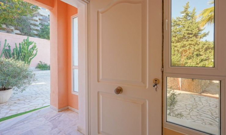 Wiederverkauf - Villa -
Calpe - Oltamar