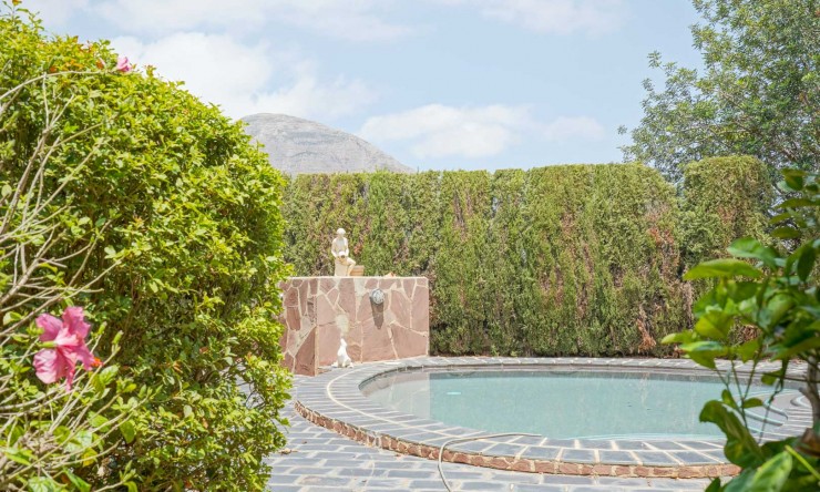 Revente - Villa -
Jávea - Tarraula