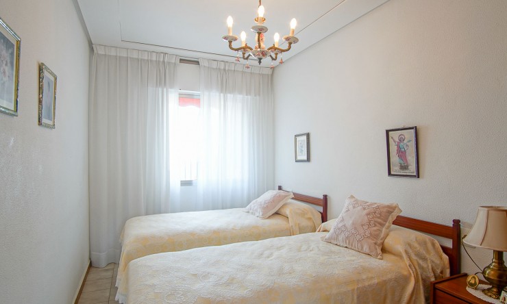 Reventa - Adosado -
Denia