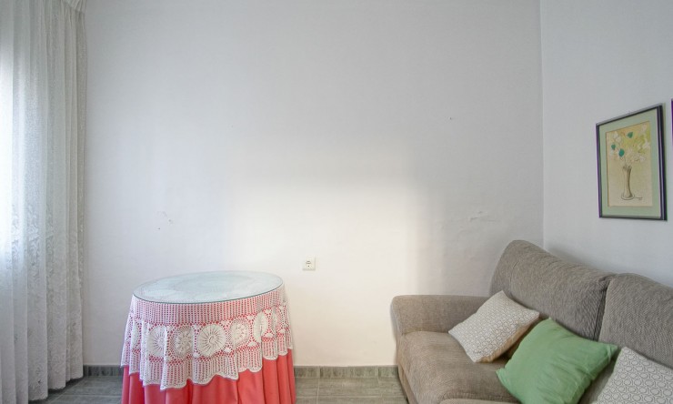 Reventa - Adosado -
Denia