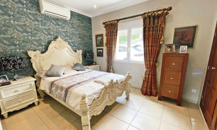 Reventa - Villa -
Pedreguer - La Sella