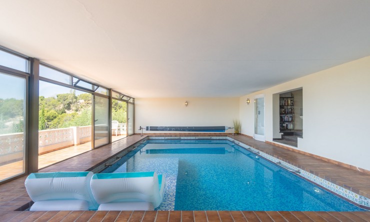 Wiederverkauf - Villa -
Altea - Alhama Springs