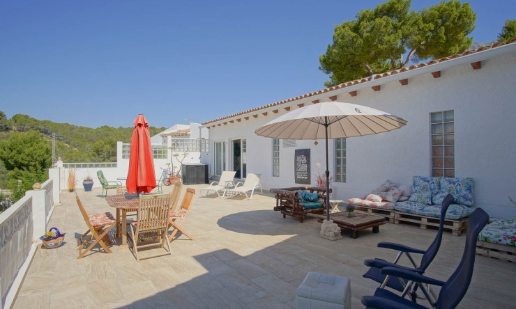 Wiederverkauf - Villa -
Altea - Alhama Springs