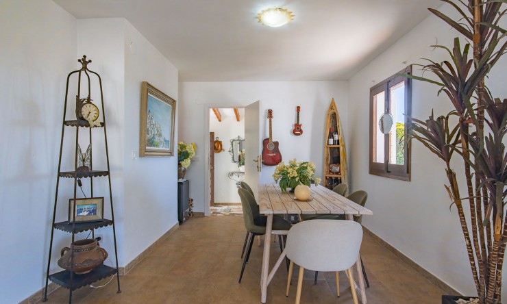 Wiederverkauf - Villa -
Altea - Alhama Springs