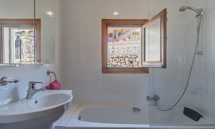 Wiederverkauf - Villa -
Altea - Alhama Springs