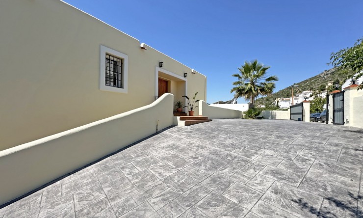 Revente - Villa -
Jalón