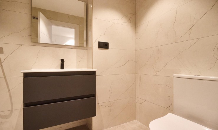 Herverkoop - Appartement -
Fuengirola