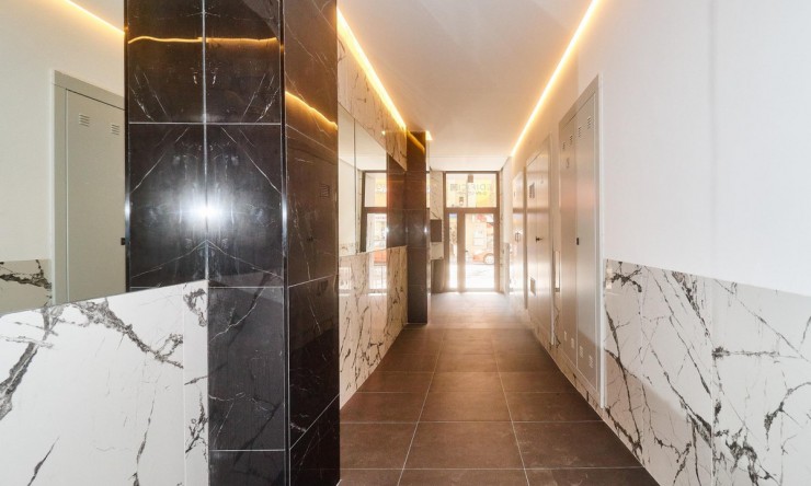 Herverkoop - Appartement -
Fuengirola