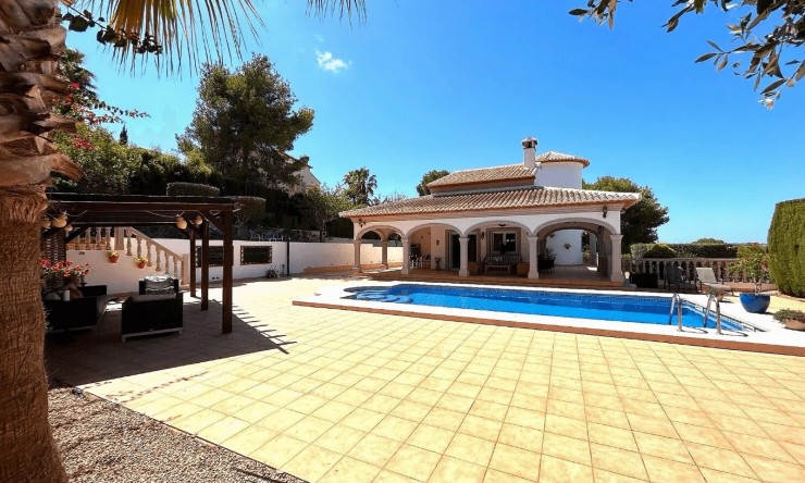 Revente - Villa -
Jávea - Granadella
