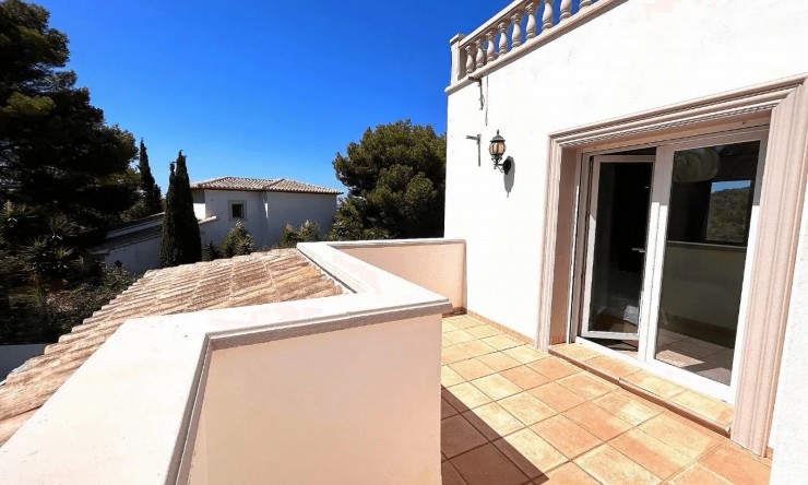 Revente - Villa -
Jávea - Granadella