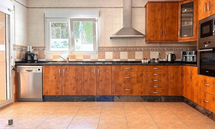 Revente - Villa -
Jávea - Granadella