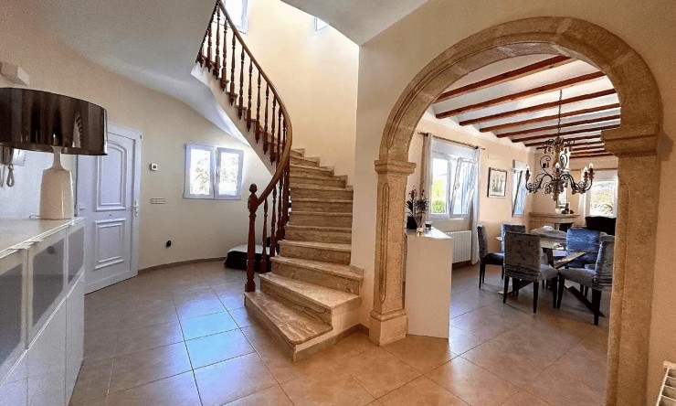 Revente - Villa -
Jávea - Granadella