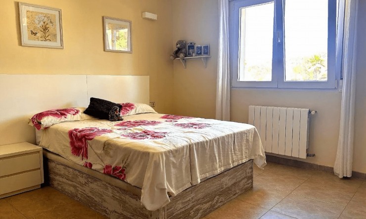 Revente - Villa -
Jávea - Granadella