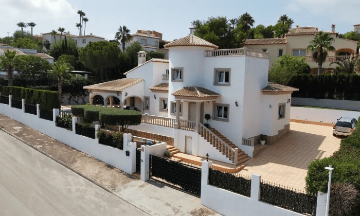 Revente - Villa -
Jávea - Granadella