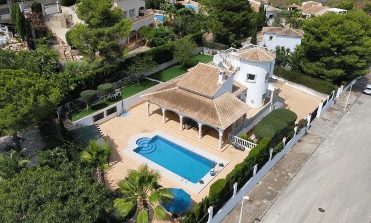 Revente - Villa -
Jávea - Granadella