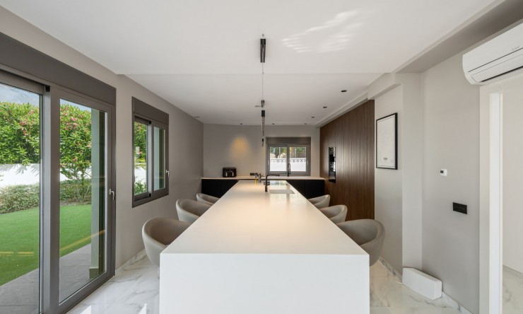 Resale - Villa -
La Nucía