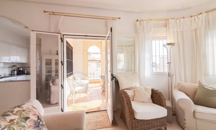 Resale - Villa -
Dehesa de Campoamor
