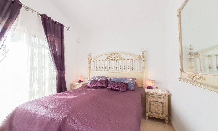 Resale - Villa -
Dehesa de Campoamor