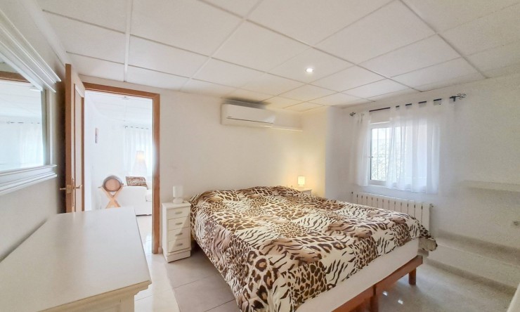 Resale - Villa -
Dehesa de Campoamor
