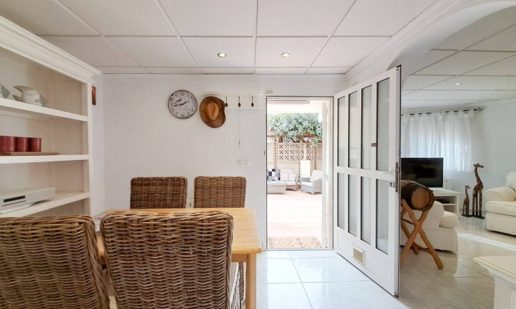 Resale - Villa -
Dehesa de Campoamor