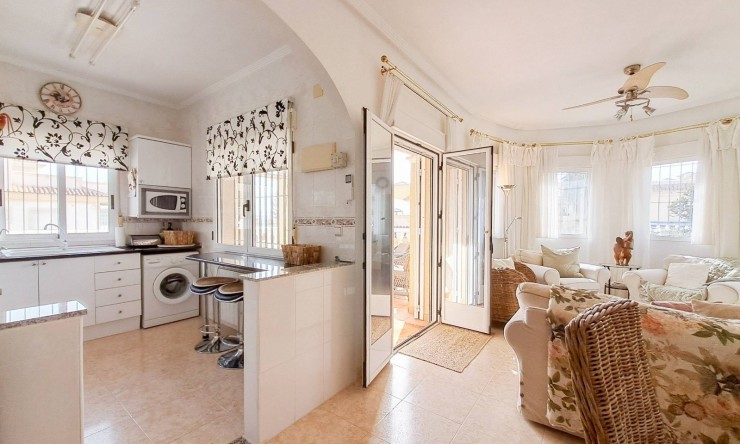 Resale - Villa -
Dehesa de Campoamor