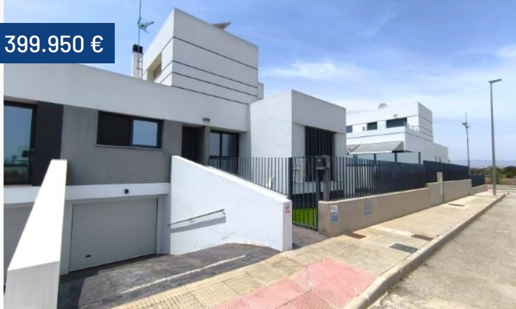Resale - Villa -
Dolores