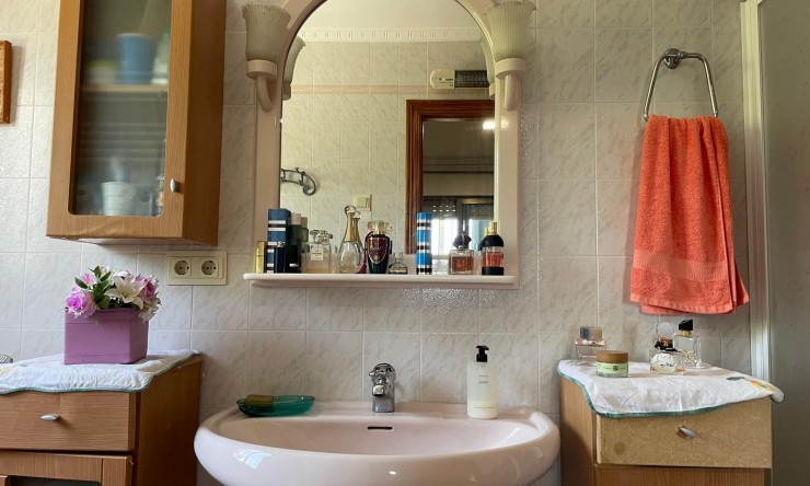 Resale - Villa -
Finestrat