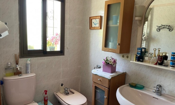 Resale - Villa -
Finestrat