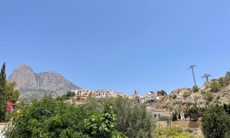 Resale - Villa -
Finestrat