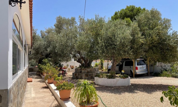 Resale - Villa -
Finestrat