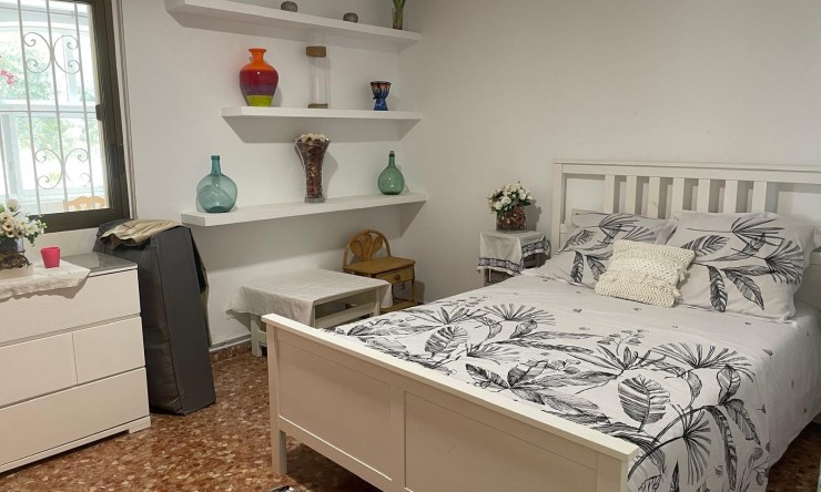 Resale - Villa -
Finestrat