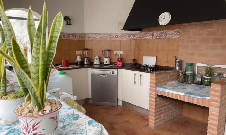 Resale - Villa -
Finestrat